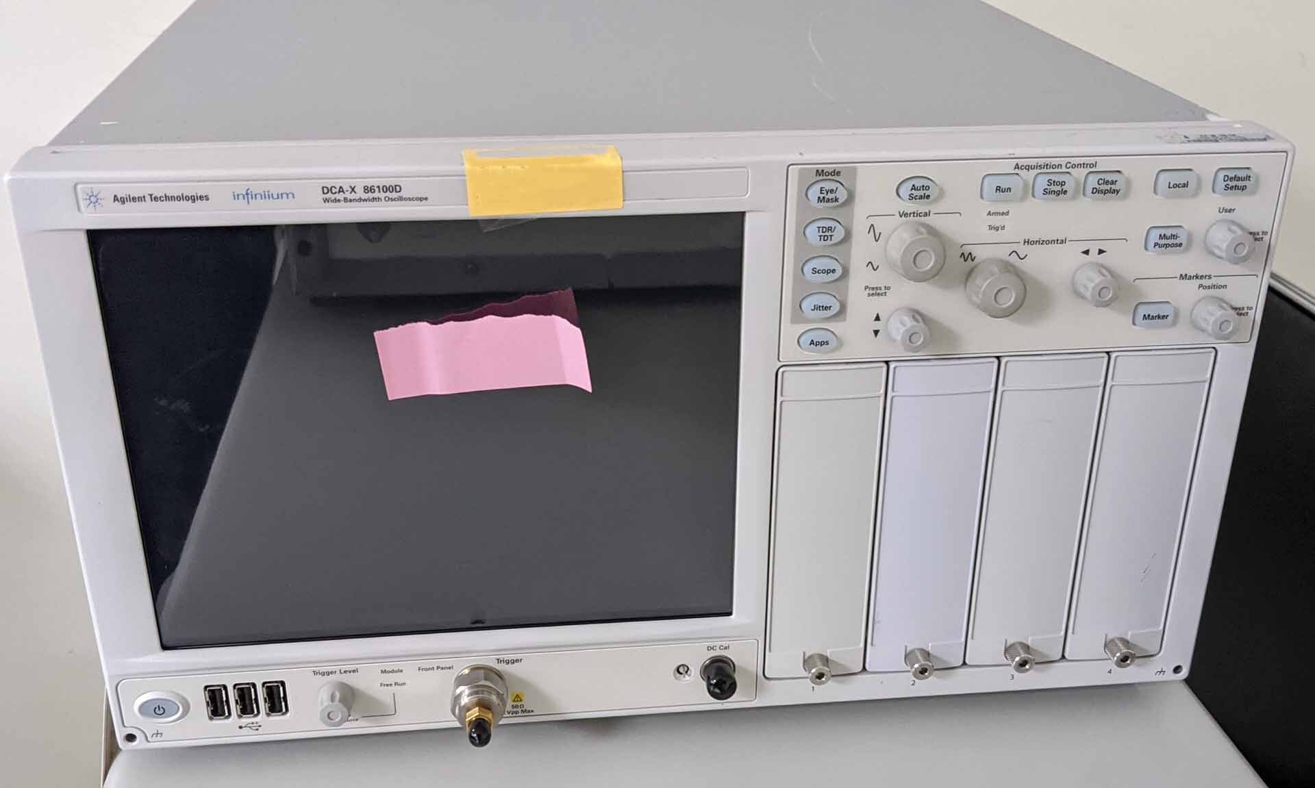 Photo Used AGILENT / HP / HEWLETT-PACKARD / KEYSIGHT 86100D For Sale