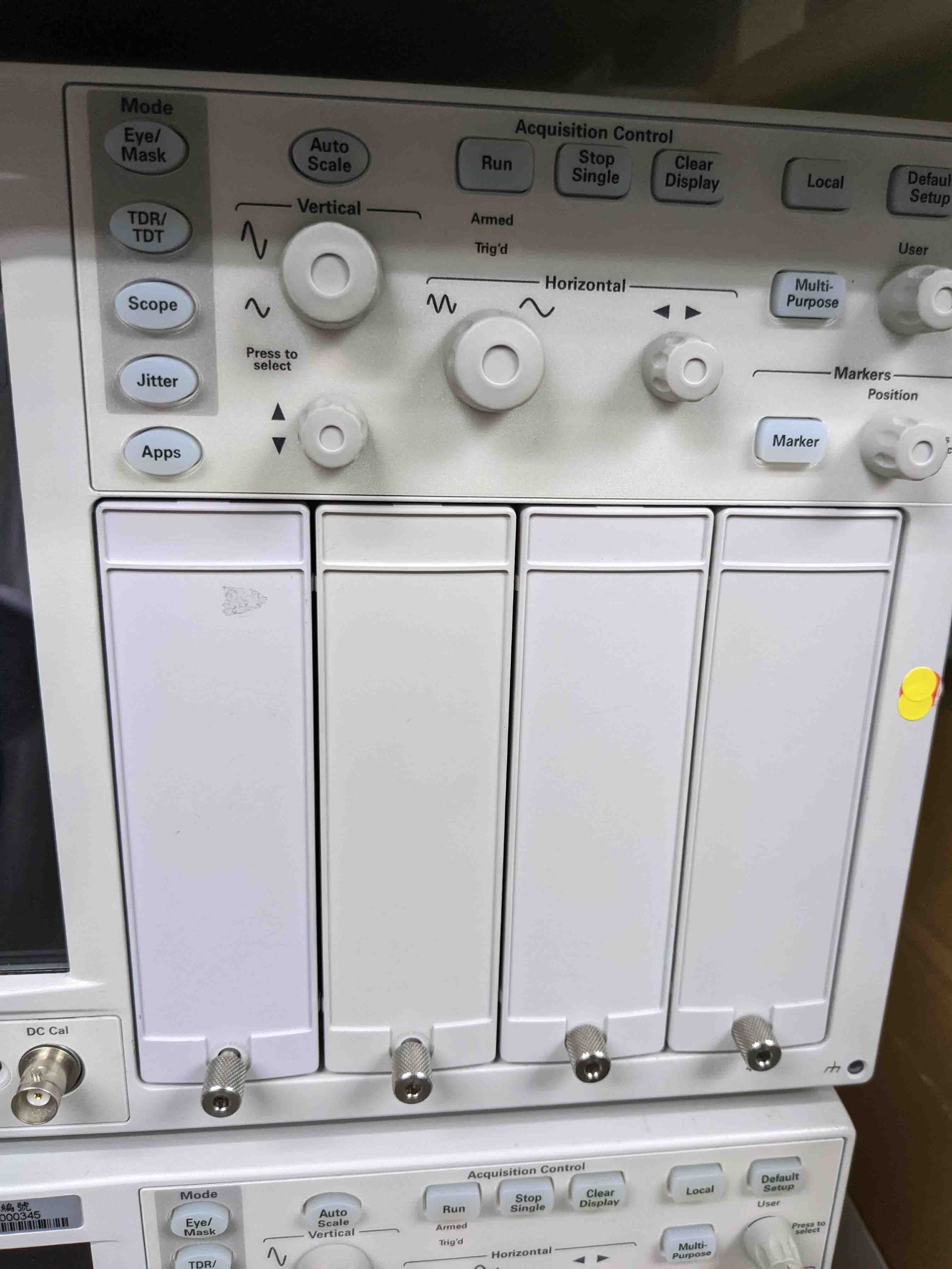 Photo Utilisé AGILENT / HP / HEWLETT-PACKARD / KEYSIGHT 86100D À vendre