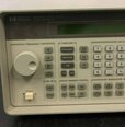 Photo Used AGILENT / HP / HEWLETT-PACKARD / KEYSIGHT 8647A For Sale