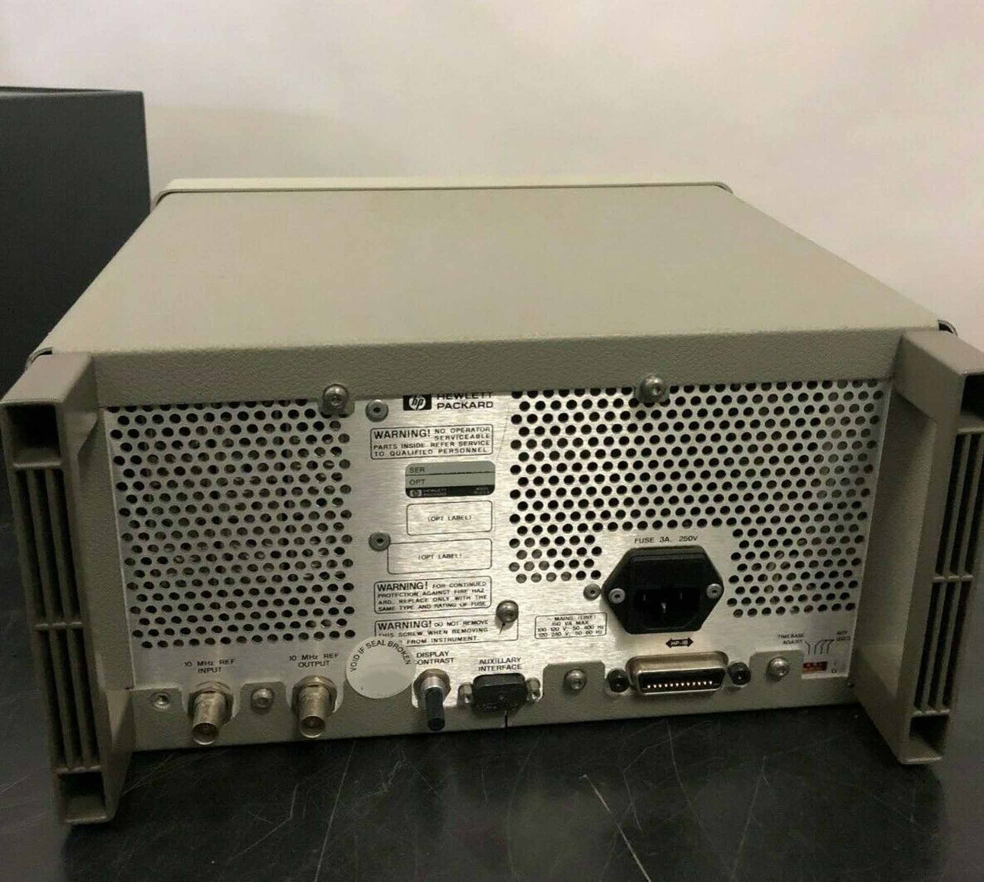 Photo Used AGILENT / HP / HEWLETT-PACKARD / KEYSIGHT 8647A For Sale