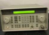 Foto Verwendet AGILENT / HP / HEWLETT-PACKARD / KEYSIGHT 8647A Zum Verkauf