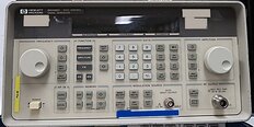AGILENT / HP / HEWLETT-PACKARD / KEYSIGHT 8648D