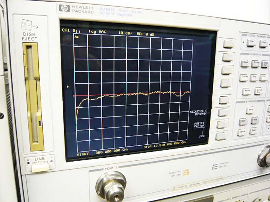 フォト（写真） 使用される AGILENT / HP / HEWLETT-PACKARD / KEYSIGHT 8719D / 1D 5400 販売のために