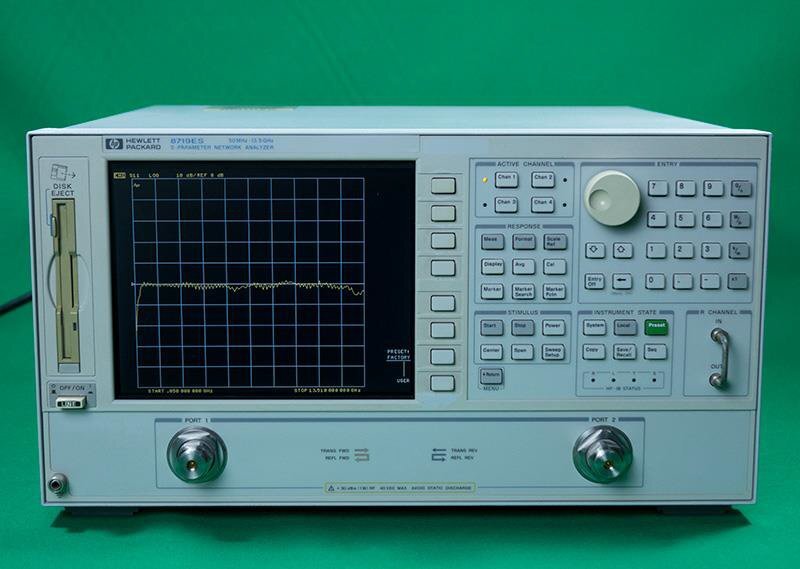 フォト（写真） 使用される AGILENT / HP / HEWLETT-PACKARD / KEYSIGHT 8719ES 販売のために