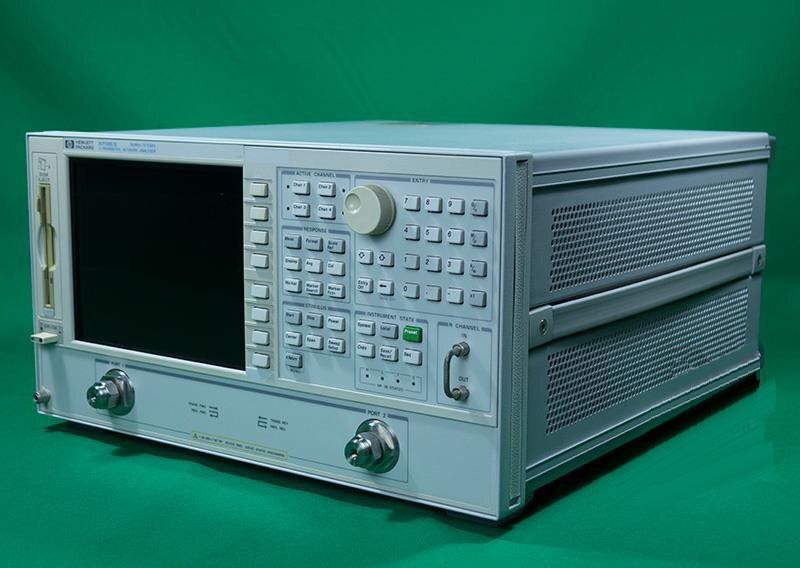 Photo Used AGILENT / HP / HEWLETT-PACKARD / KEYSIGHT 8719ES For Sale