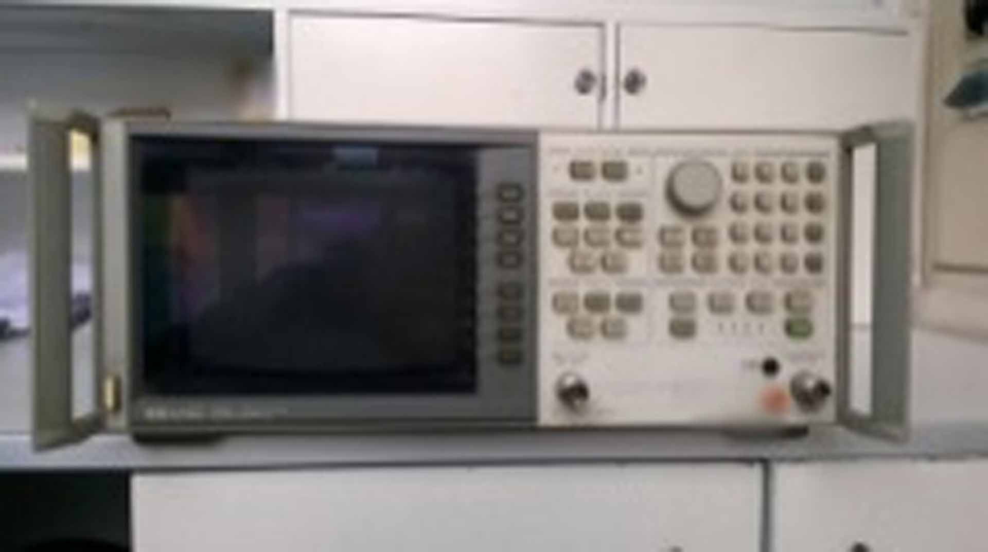 Photo Used AGILENT / HP / HEWLETT-PACKARD / KEYSIGHT 8752A For Sale