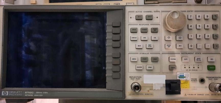 Photo Used AGILENT / HP / HEWLETT-PACKARD / KEYSIGHT 8752C For Sale