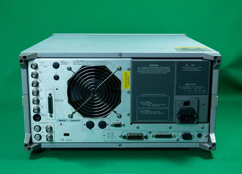 フォト（写真） 使用される AGILENT / HP / HEWLETT-PACKARD / KEYSIGHT 8753ES 販売のために