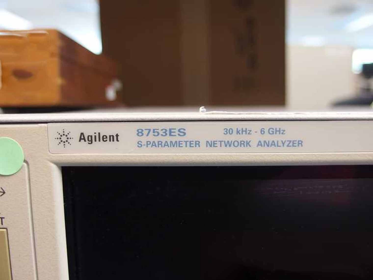 フォト（写真） 使用される AGILENT / HP / HEWLETT-PACKARD / KEYSIGHT 8753ES 販売のために