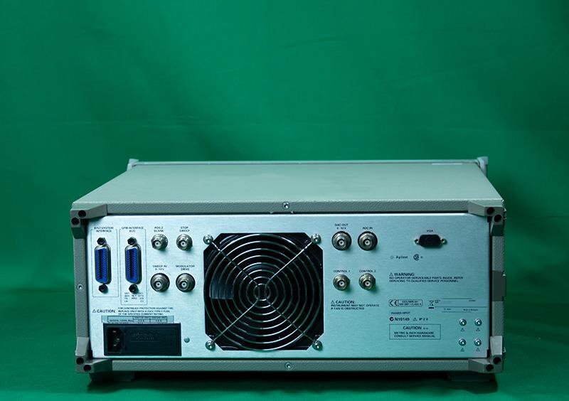 フォト（写真） 使用される AGILENT / HP / HEWLETT-PACKARD / KEYSIGHT 8757D 販売のために