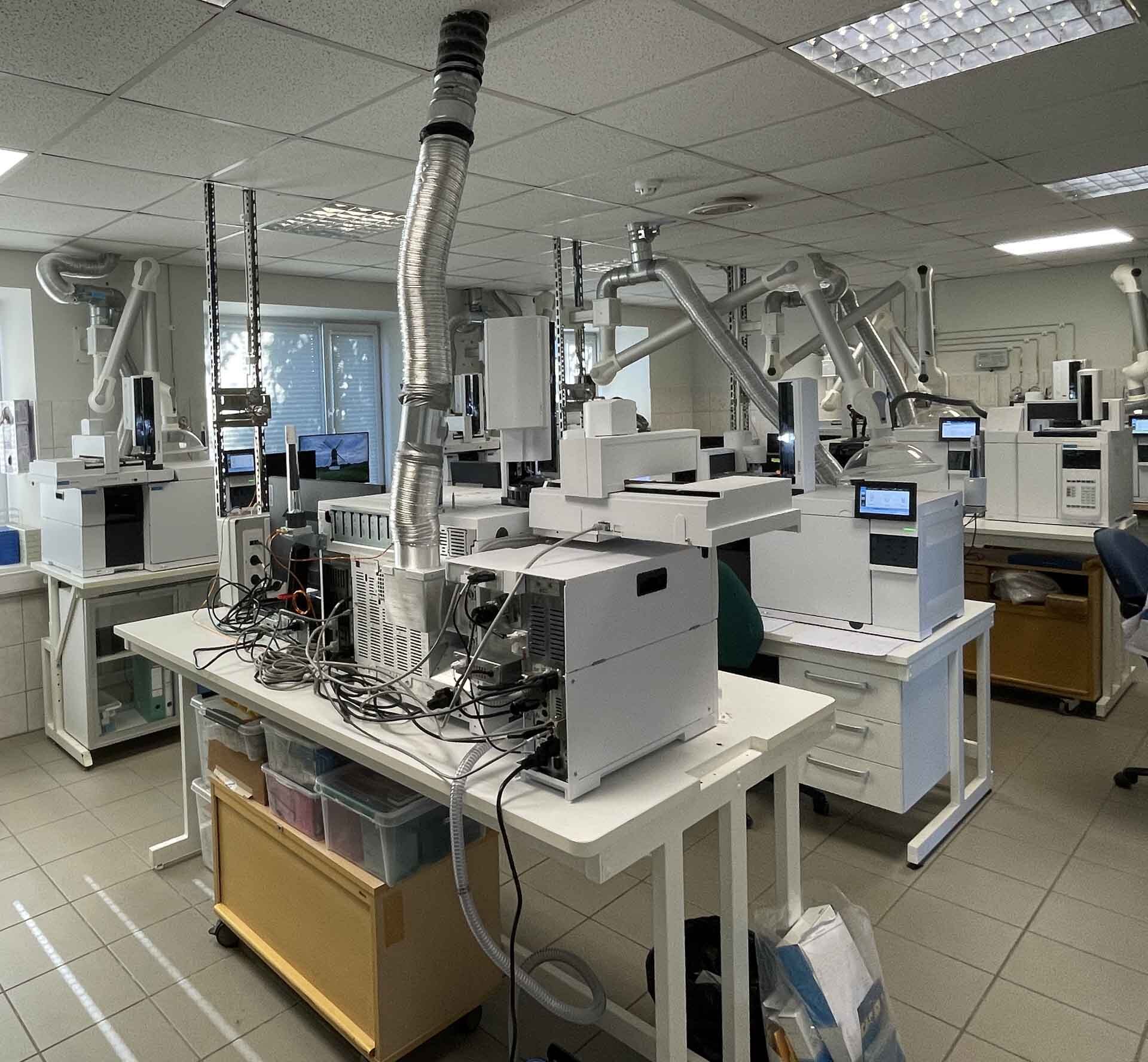 フォト（写真） 使用される AGILENT / HP / HEWLETT-PACKARD / KEYSIGHT 8890 販売のために