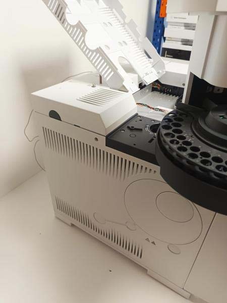 フォト（写真） 使用される AGILENT / HP / HEWLETT-PACKARD / KEYSIGHT 8890 販売のために