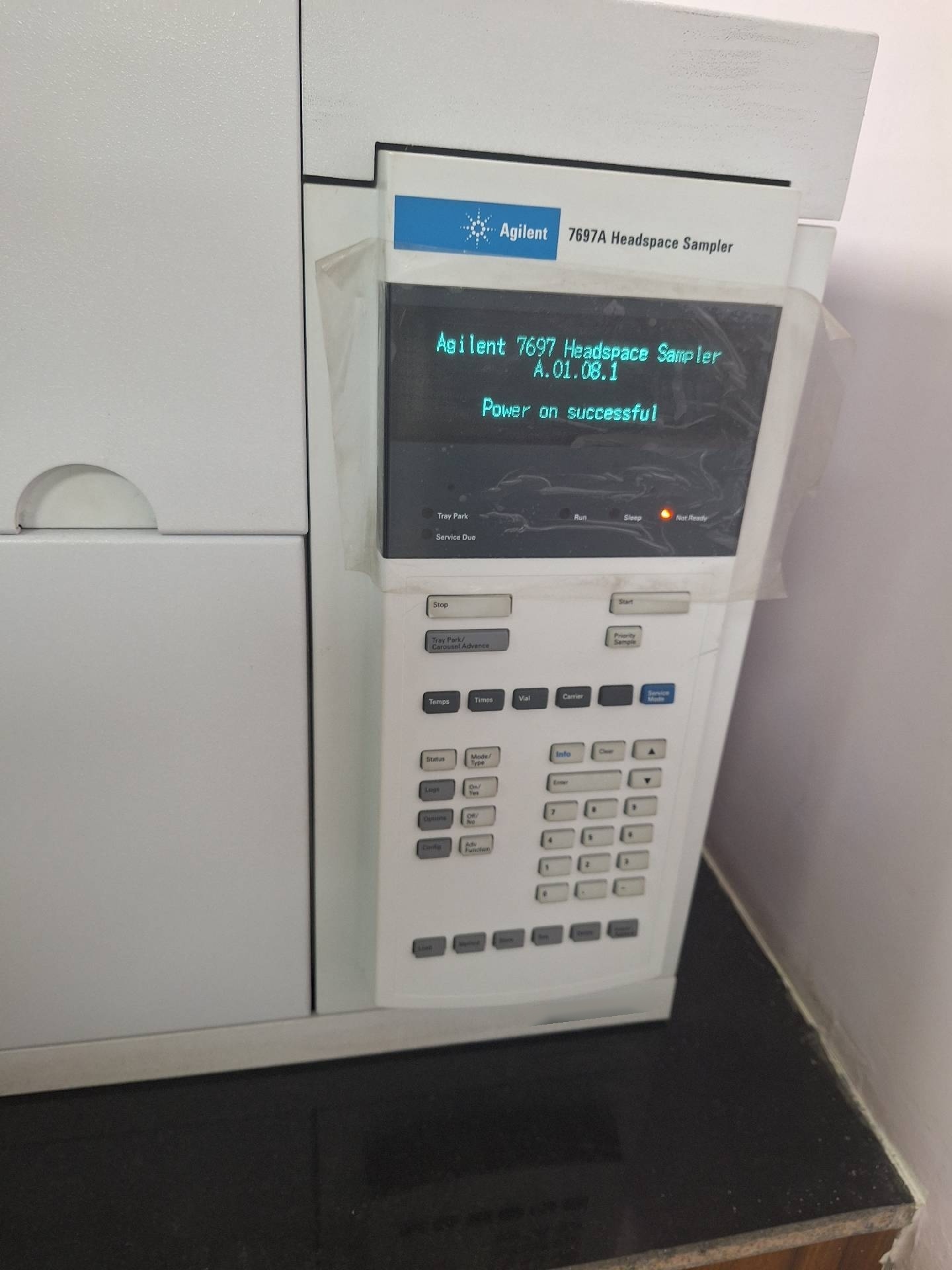 フォト（写真） 使用される AGILENT / HP / HEWLETT-PACKARD / KEYSIGHT 8890 販売のために