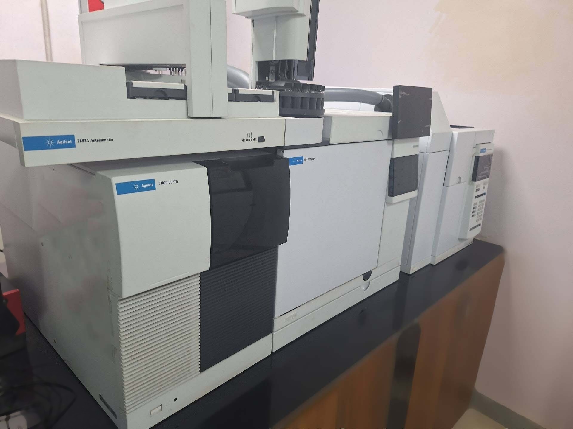 フォト（写真） 使用される AGILENT / HP / HEWLETT-PACKARD / KEYSIGHT 8890 販売のために
