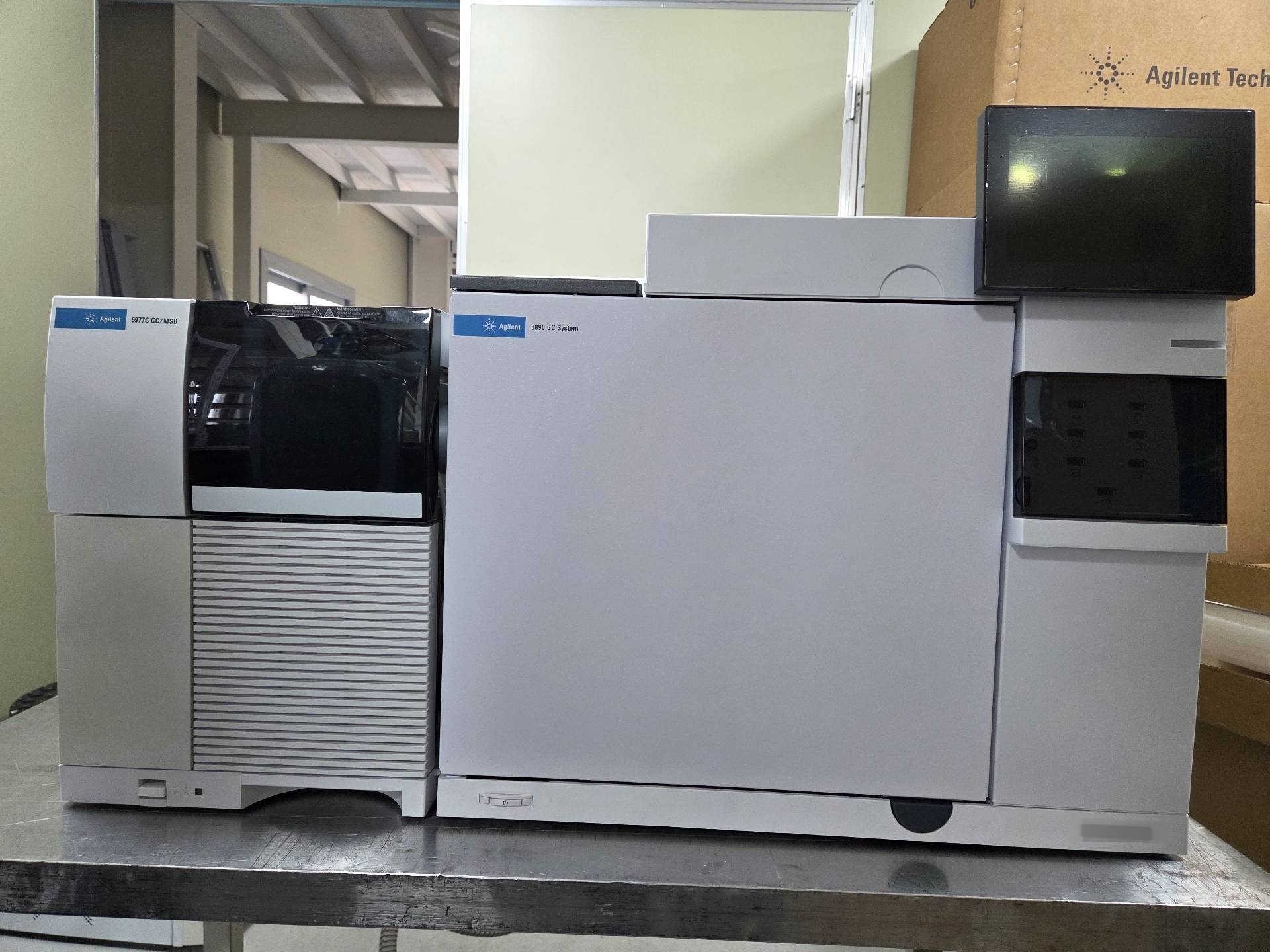 フォト（写真） 使用される AGILENT / HP / HEWLETT-PACKARD / KEYSIGHT 8890A + 5977B 販売のために