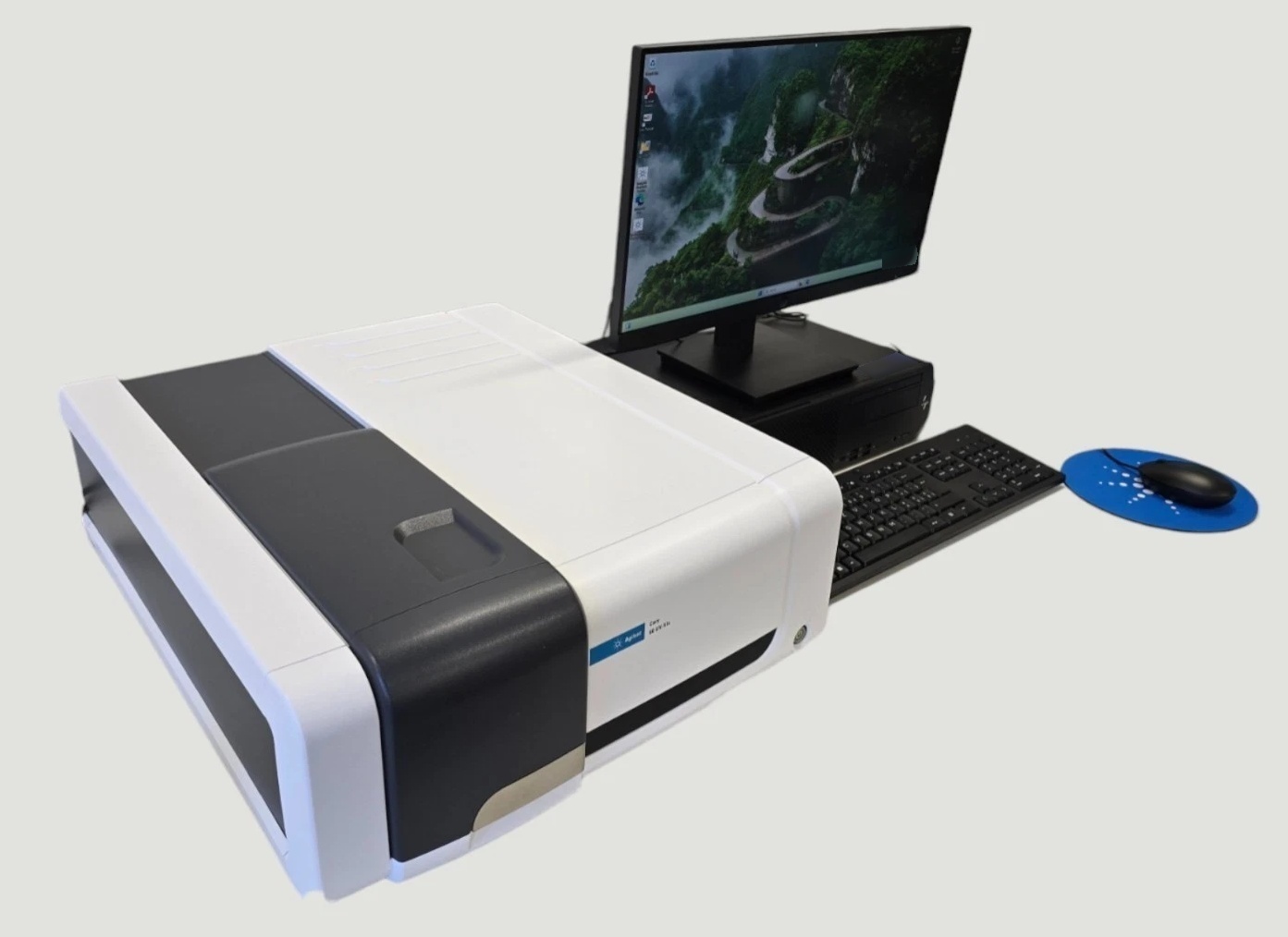 Photo Utilisé AGILENT / HP / HEWLETT-PACKARD / KEYSIGHT Cary 60 À vendre