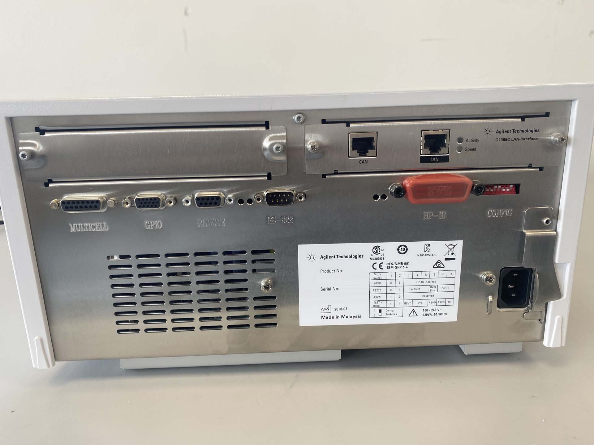 Photo Utilisé AGILENT / HP / HEWLETT-PACKARD / KEYSIGHT Cary 8454 À vendre