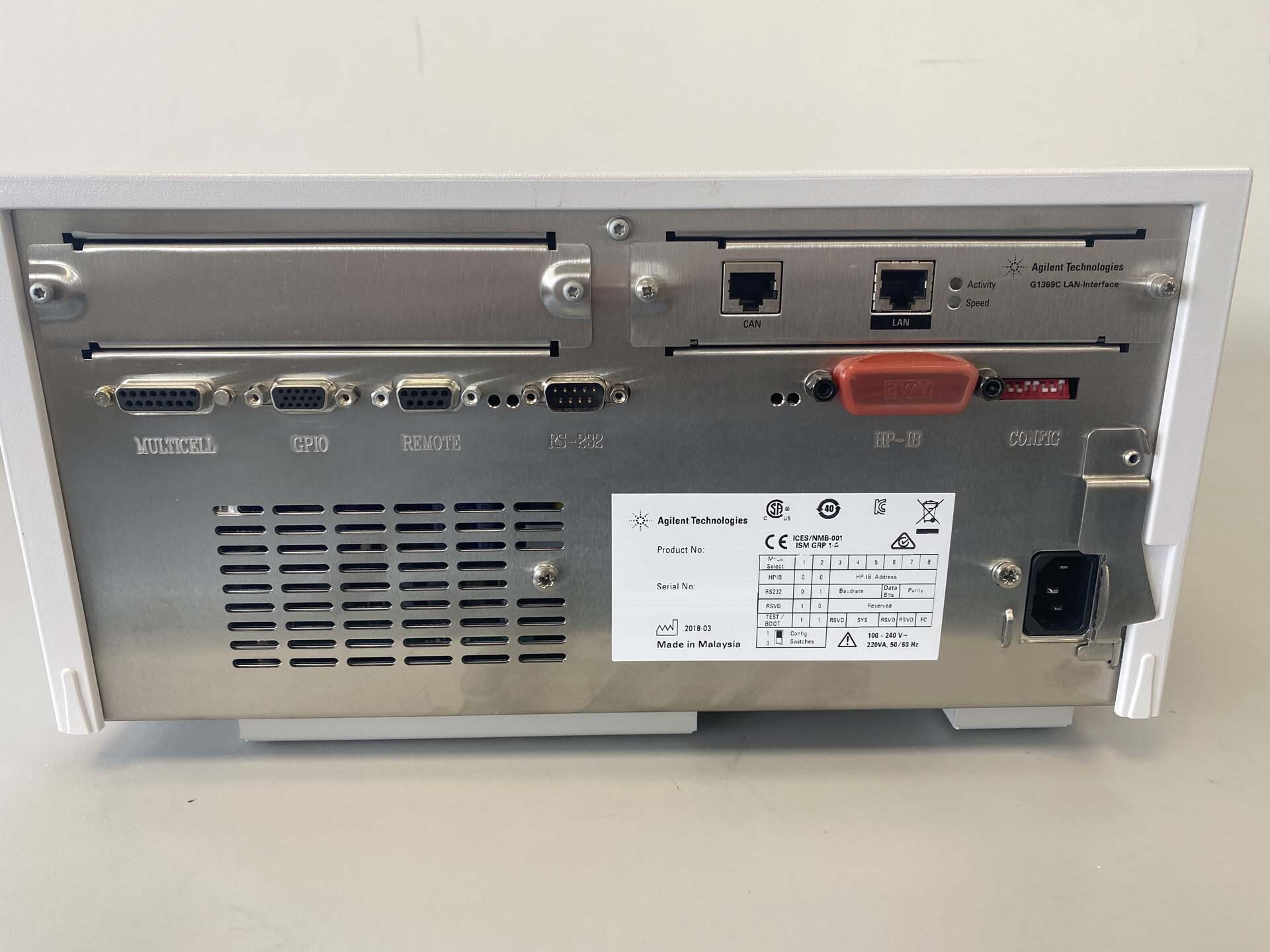 Photo Utilisé AGILENT / HP / HEWLETT-PACKARD / KEYSIGHT Cary 8454 À vendre