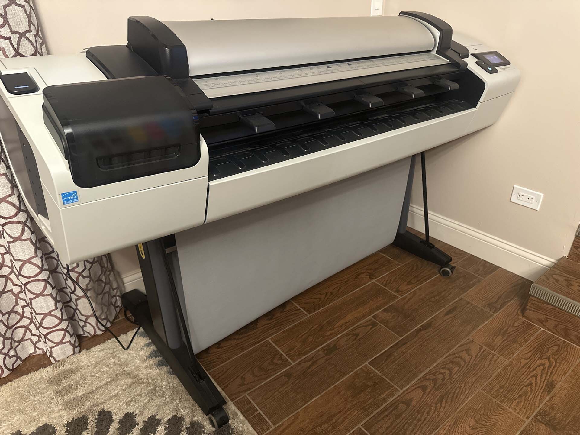 Foto Verwendet AGILENT / HP / HEWLETT-PACKARD / KEYSIGHT Designjet T2300 Zum Verkauf
