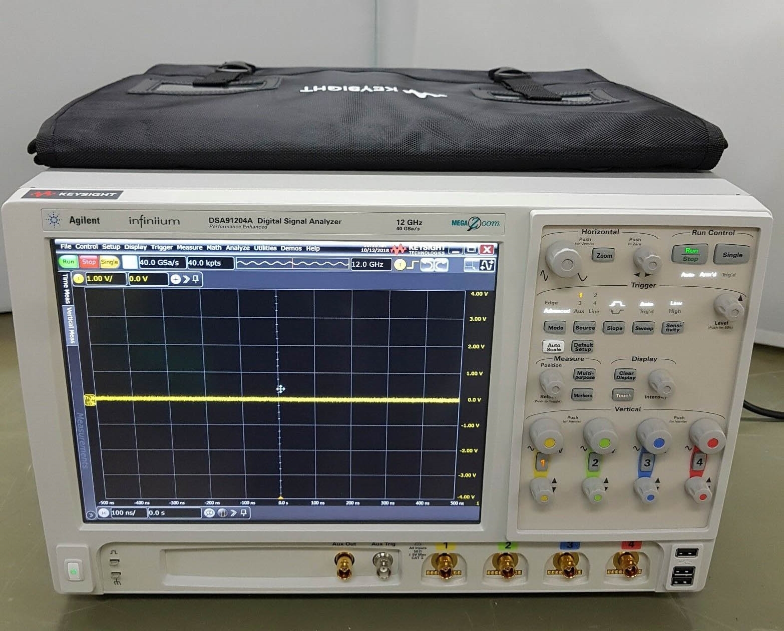 Photo Used AGILENT / HP / HEWLETT-PACKARD / KEYSIGHT DSA 91204A For Sale