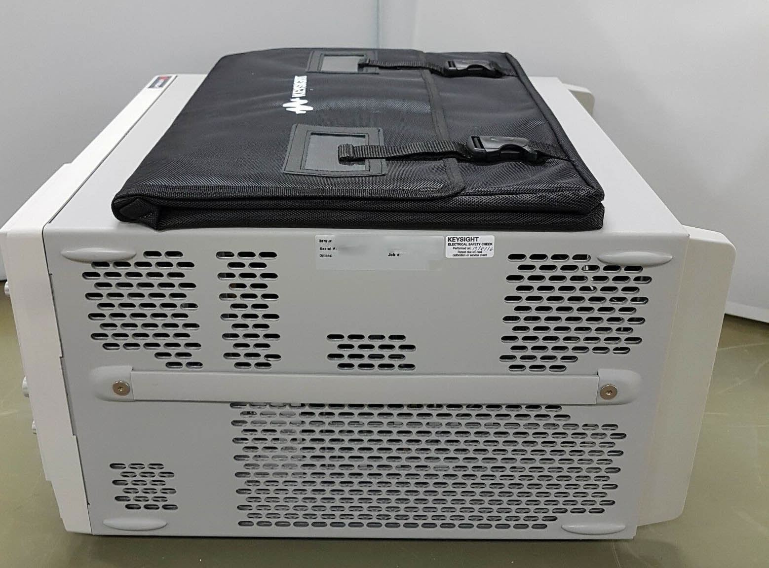 Foto Verwendet AGILENT / HP / HEWLETT-PACKARD / KEYSIGHT DSA 91204A Zum Verkauf