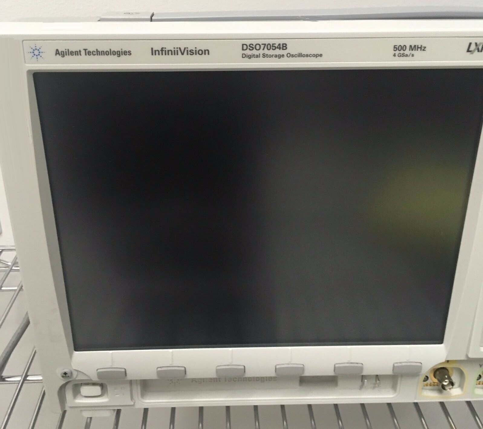 Photo Used AGILENT / HP / HEWLETT-PACKARD / KEYSIGHT DSO7054B For Sale