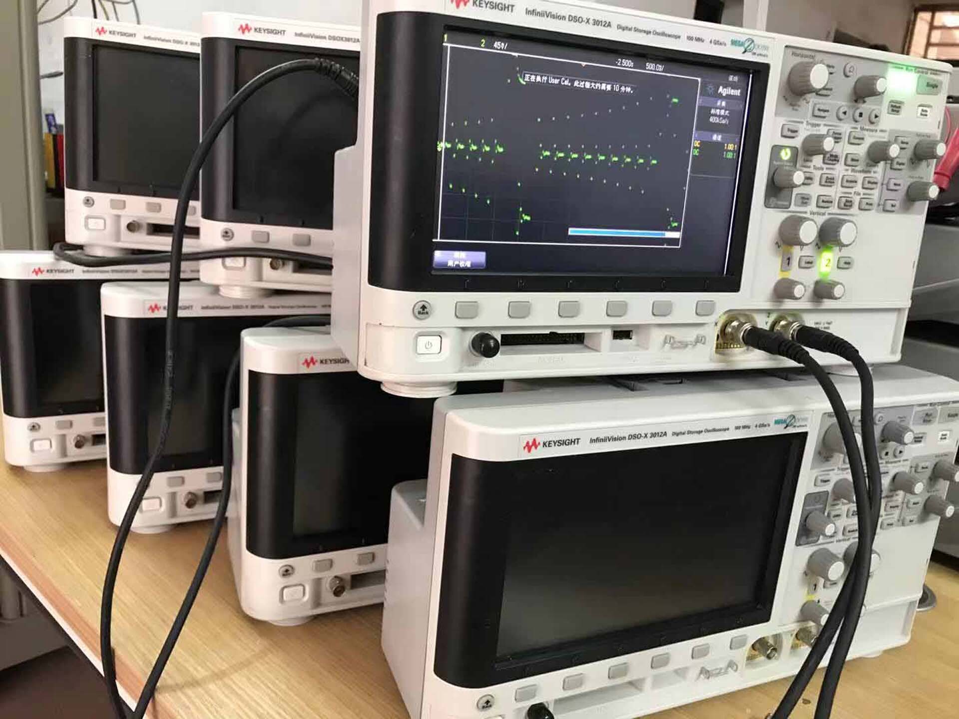 Photo Utilisé AGILENT / HP / HEWLETT-PACKARD / KEYSIGHT DSOX3012A À vendre