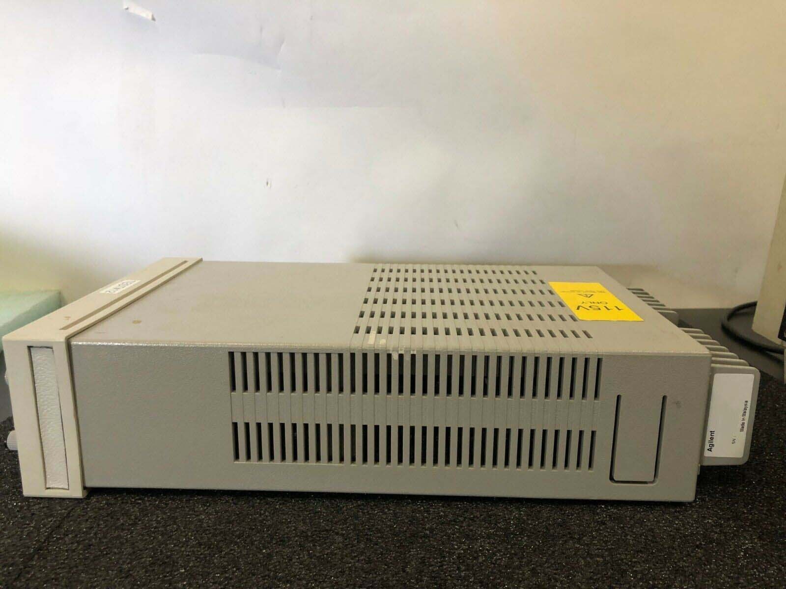 Foto Verwendet AGILENT / HP / HEWLETT-PACKARD / KEYSIGHT E3620A Zum Verkauf