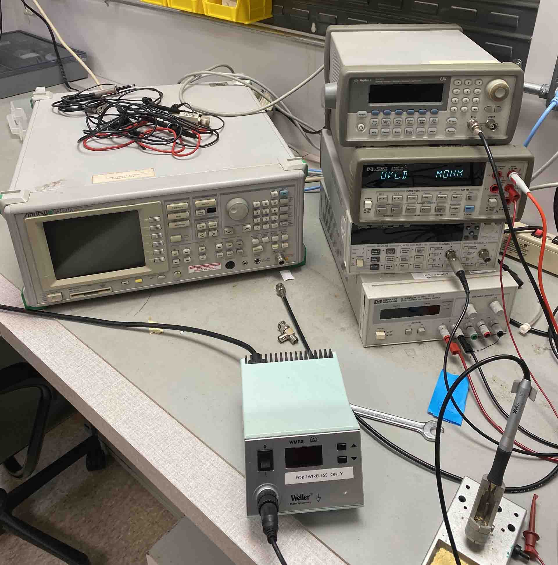 Photo Used AGILENT / HP / HEWLETT-PACKARD / KEYSIGHT E3620A For Sale