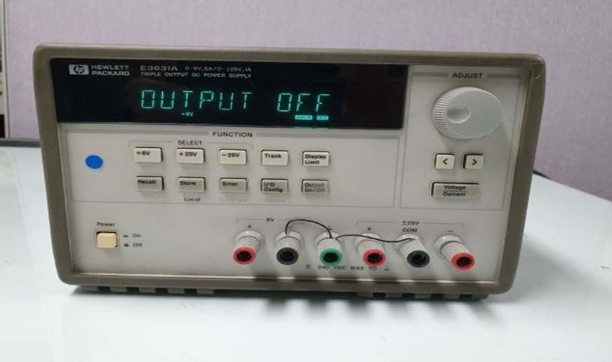 Photo Used AGILENT / HP / HEWLETT-PACKARD / KEYSIGHT E3631A For Sale