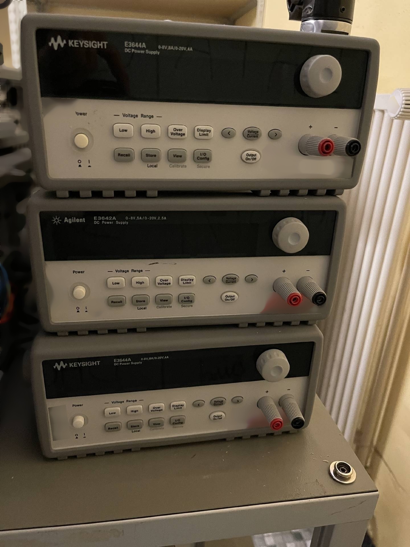 Photo Used AGILENT / HP / HEWLETT-PACKARD / KEYSIGHT E3644A For Sale
