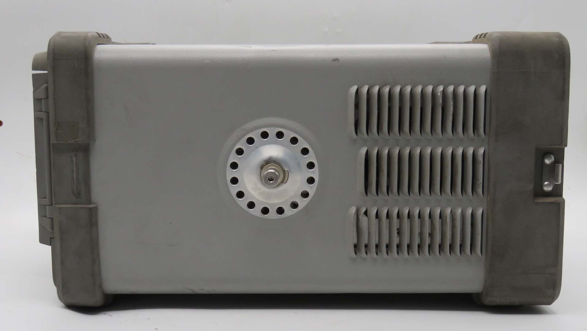 Photo Utilisé AGILENT / HP / HEWLETT-PACKARD / KEYSIGHT E4402B À vendre