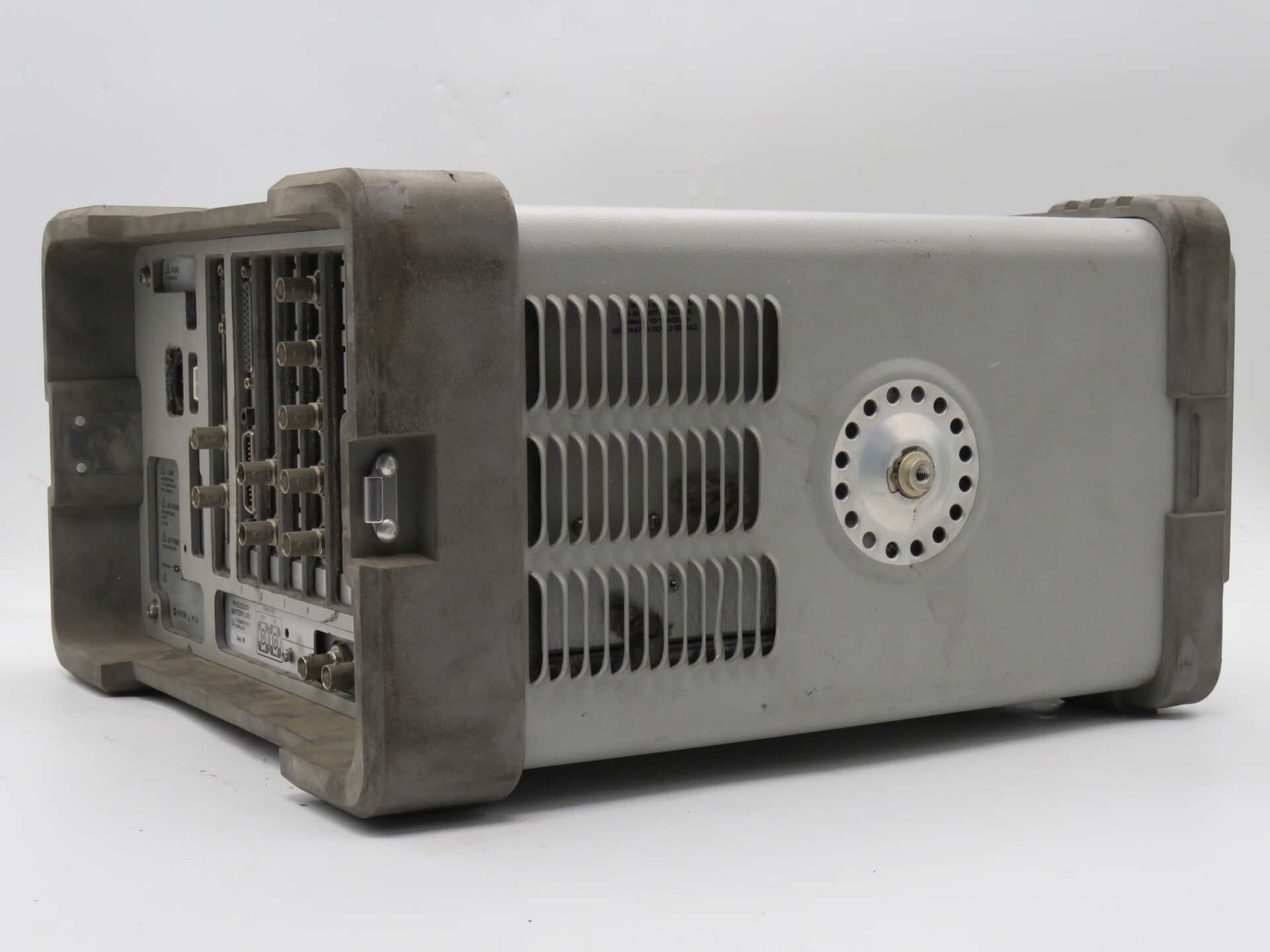 Photo Utilisé AGILENT / HP / HEWLETT-PACKARD / KEYSIGHT E4402B À vendre