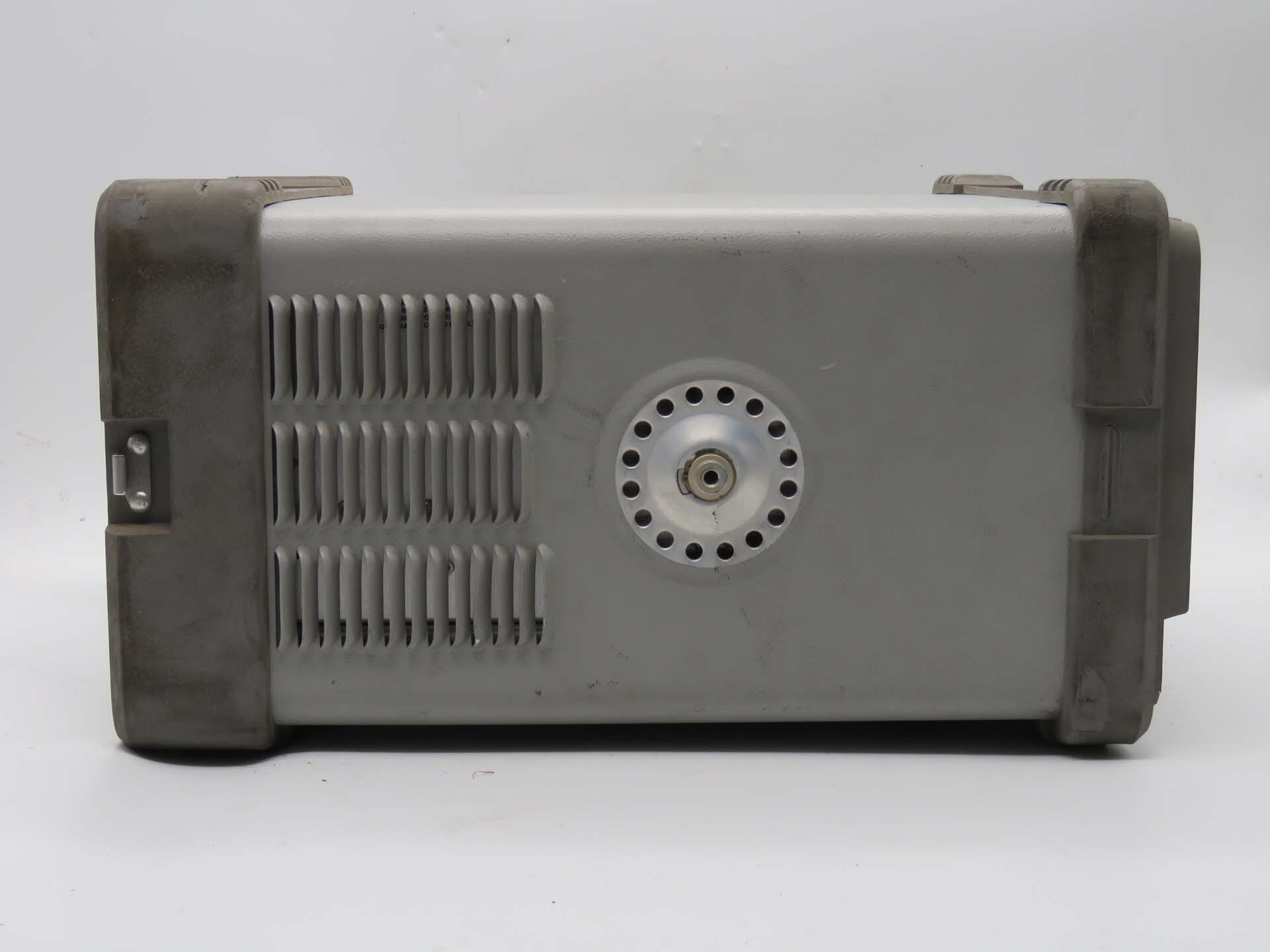 Photo Utilisé AGILENT / HP / HEWLETT-PACKARD / KEYSIGHT E4402B À vendre