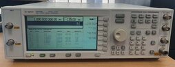 Foto Verwendet AGILENT / HP / HEWLETT-PACKARD / KEYSIGHT E4430B Zum Verkauf