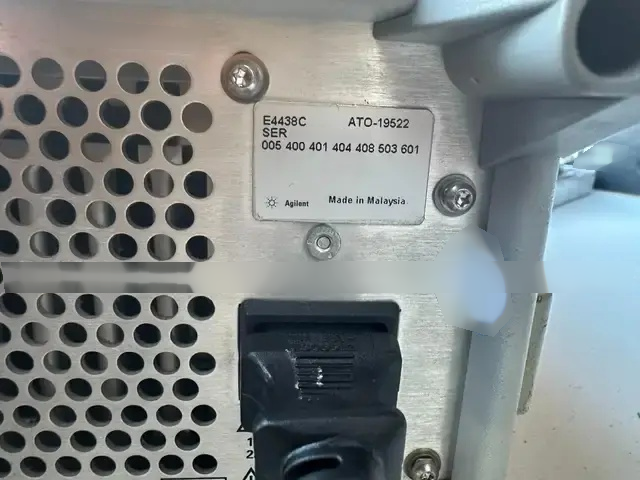 Foto Verwendet AGILENT / HP / HEWLETT-PACKARD / KEYSIGHT E4438C Zum Verkauf