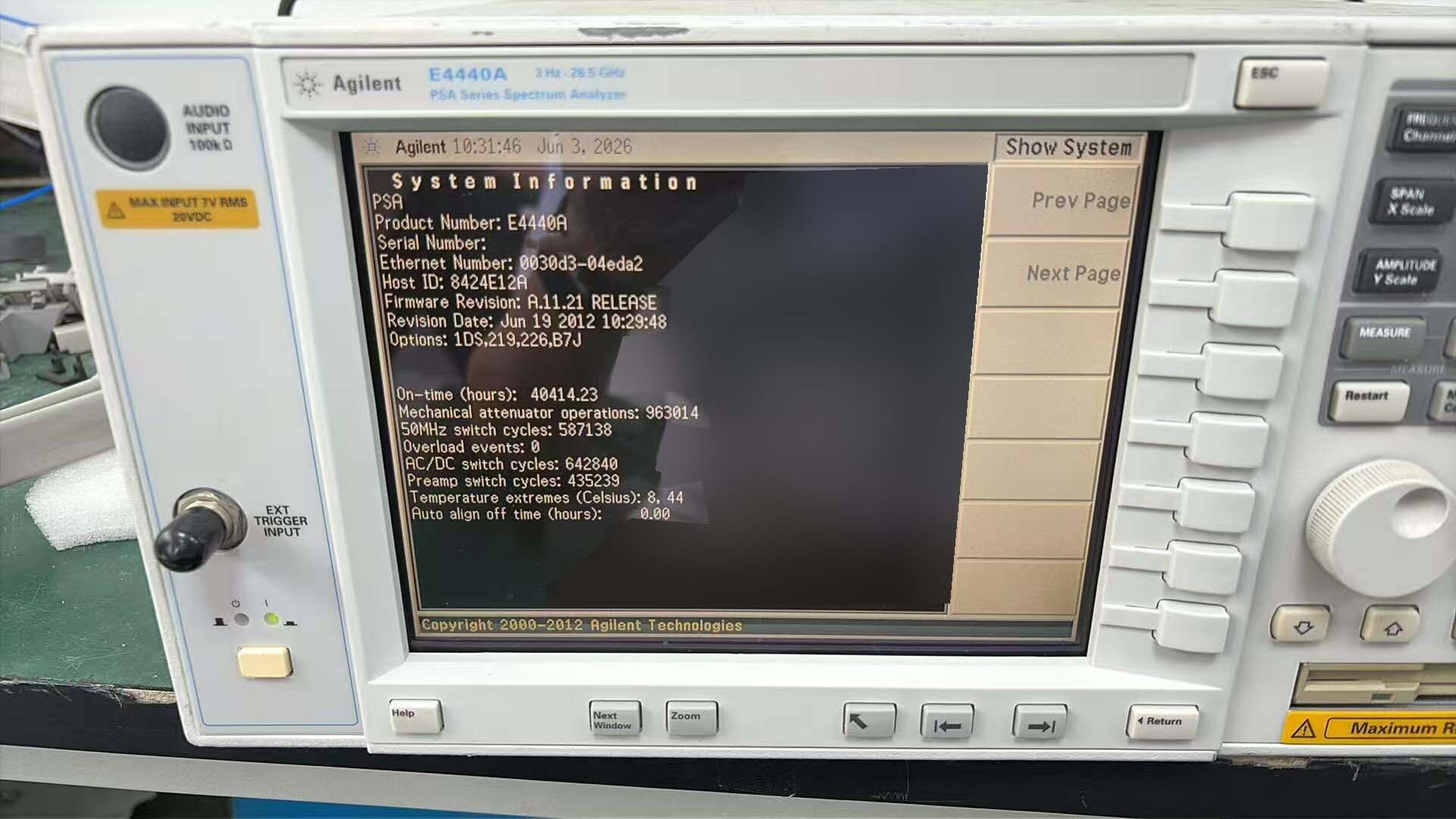 Foto Verwendet AGILENT / HP / HEWLETT-PACKARD / KEYSIGHT E4440A Zum Verkauf