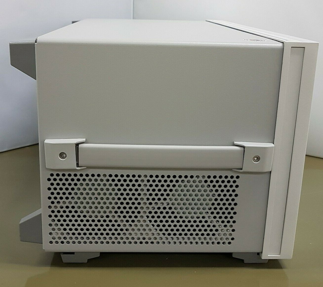 Photo Used AGILENT / HP / HEWLETT-PACKARD / KEYSIGHT E4982A For Sale