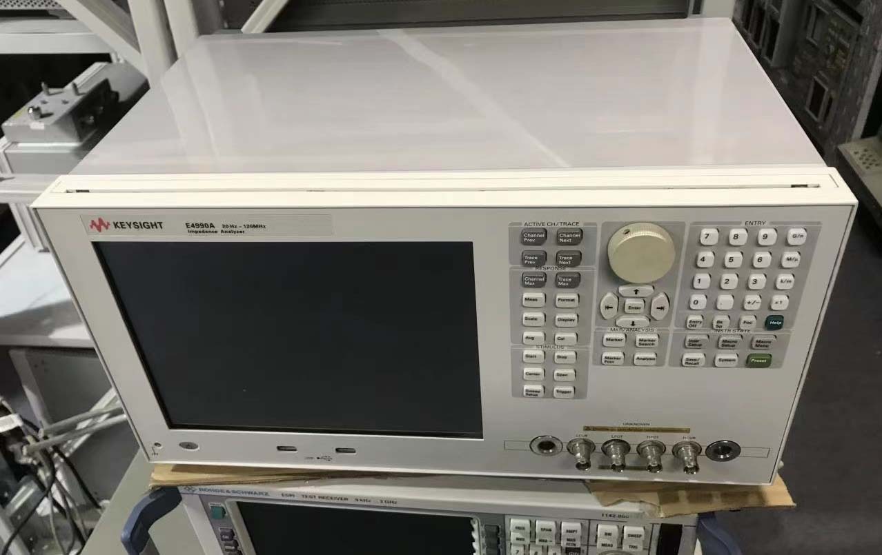 사진 사용됨 AGILENT / HP / HEWLETT-PACKARD / KEYSIGHT E4990A 판매용