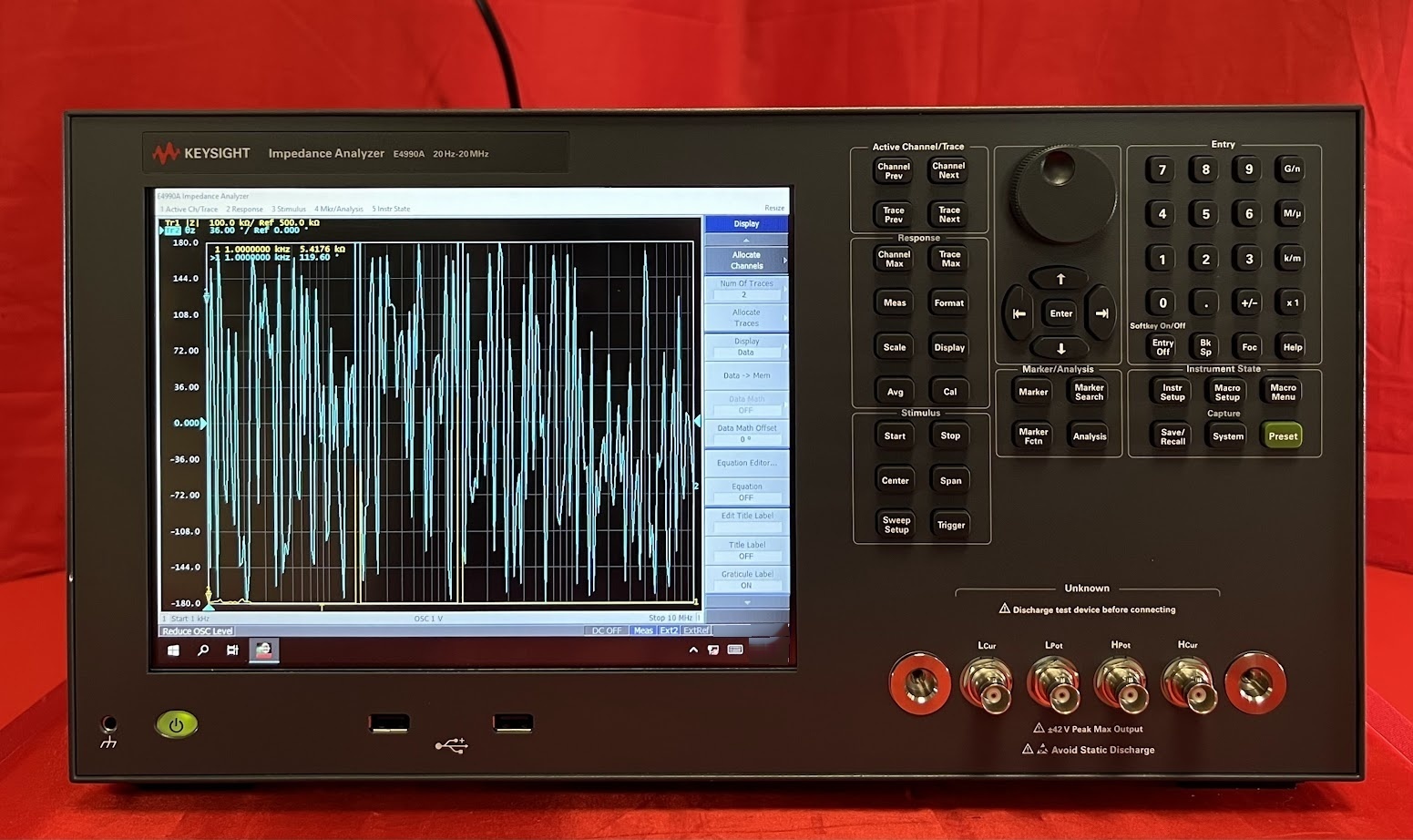 Foto Verwendet AGILENT / HP / HEWLETT-PACKARD / KEYSIGHT E4990A Zum Verkauf