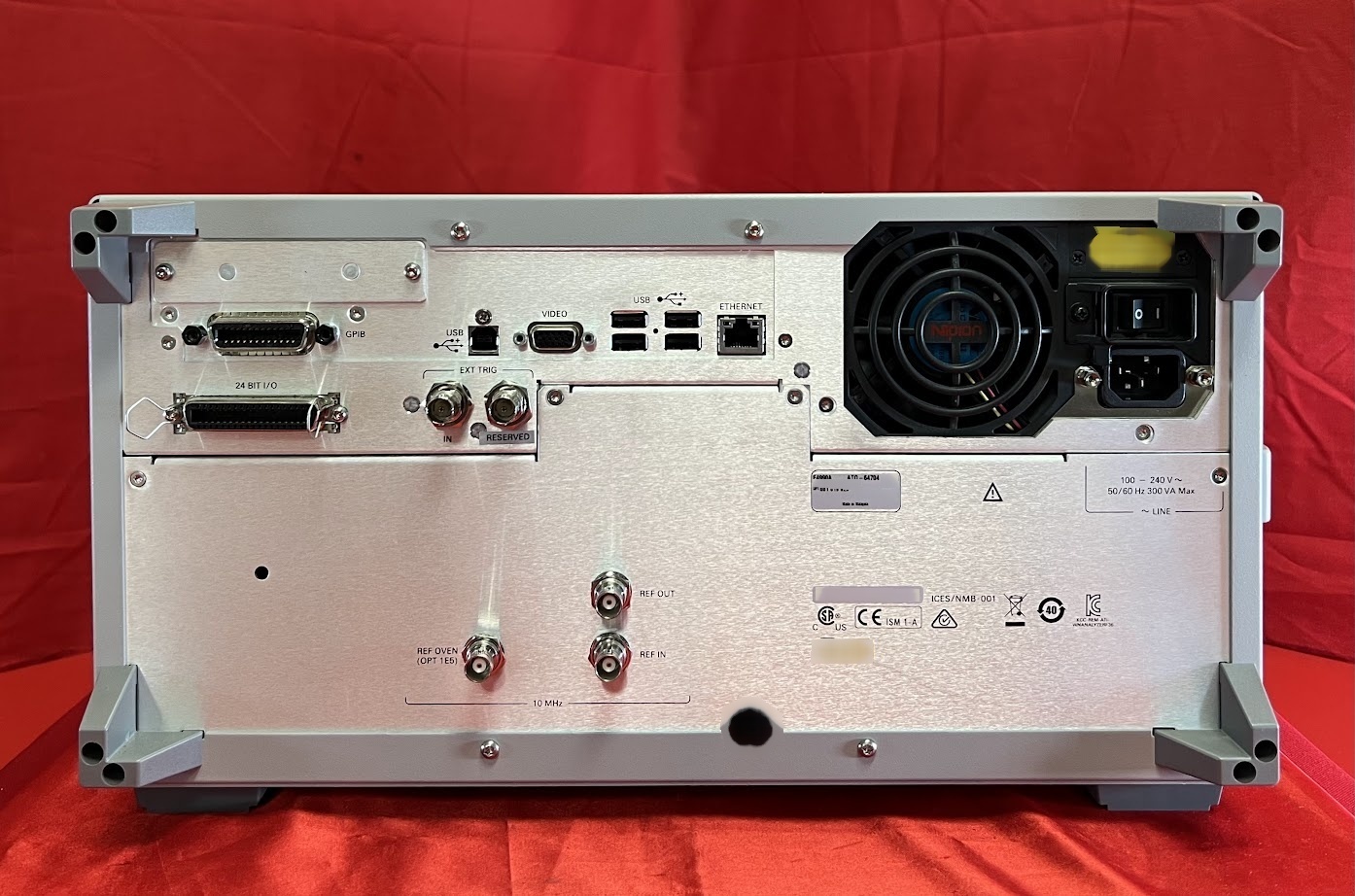 Foto Verwendet AGILENT / HP / HEWLETT-PACKARD / KEYSIGHT E4990A Zum Verkauf