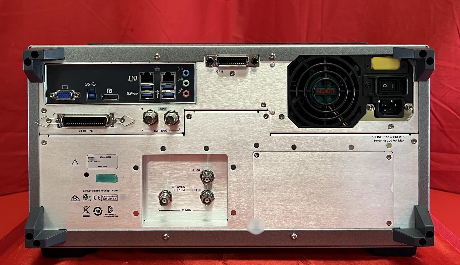 Foto Verwendet AGILENT / HP / HEWLETT-PACKARD / KEYSIGHT E4990A Zum Verkauf