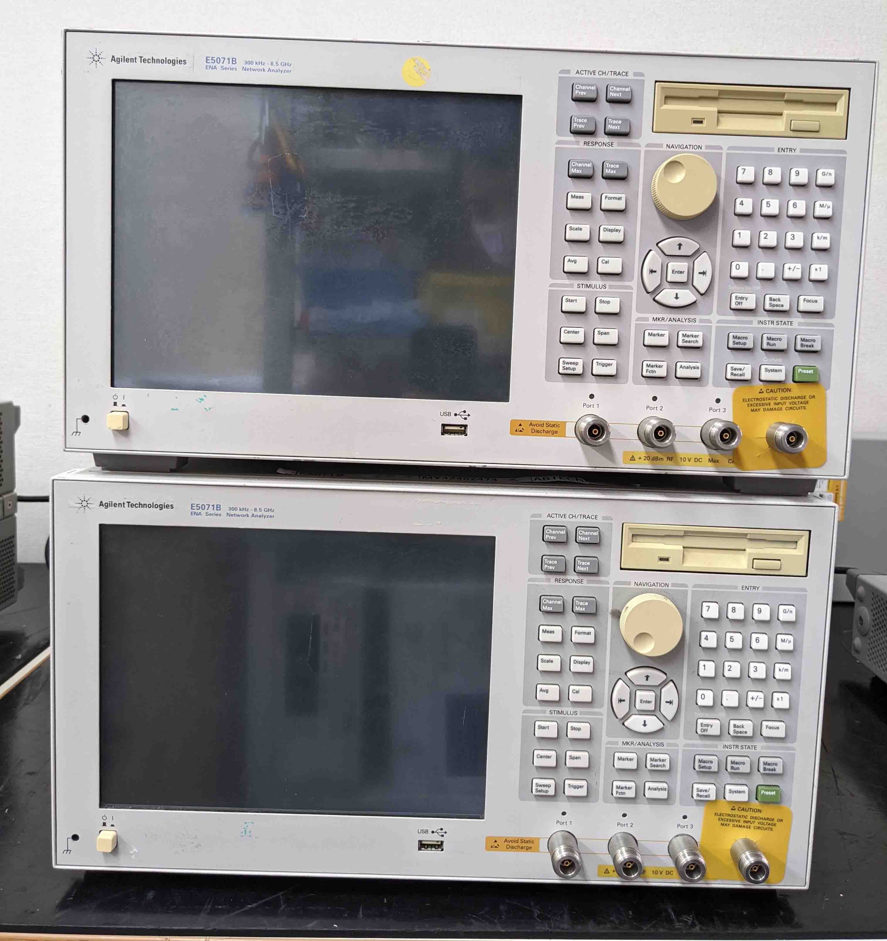 Photo Used AGILENT / HP / HEWLETT-PACKARD / KEYSIGHT E5071B For Sale