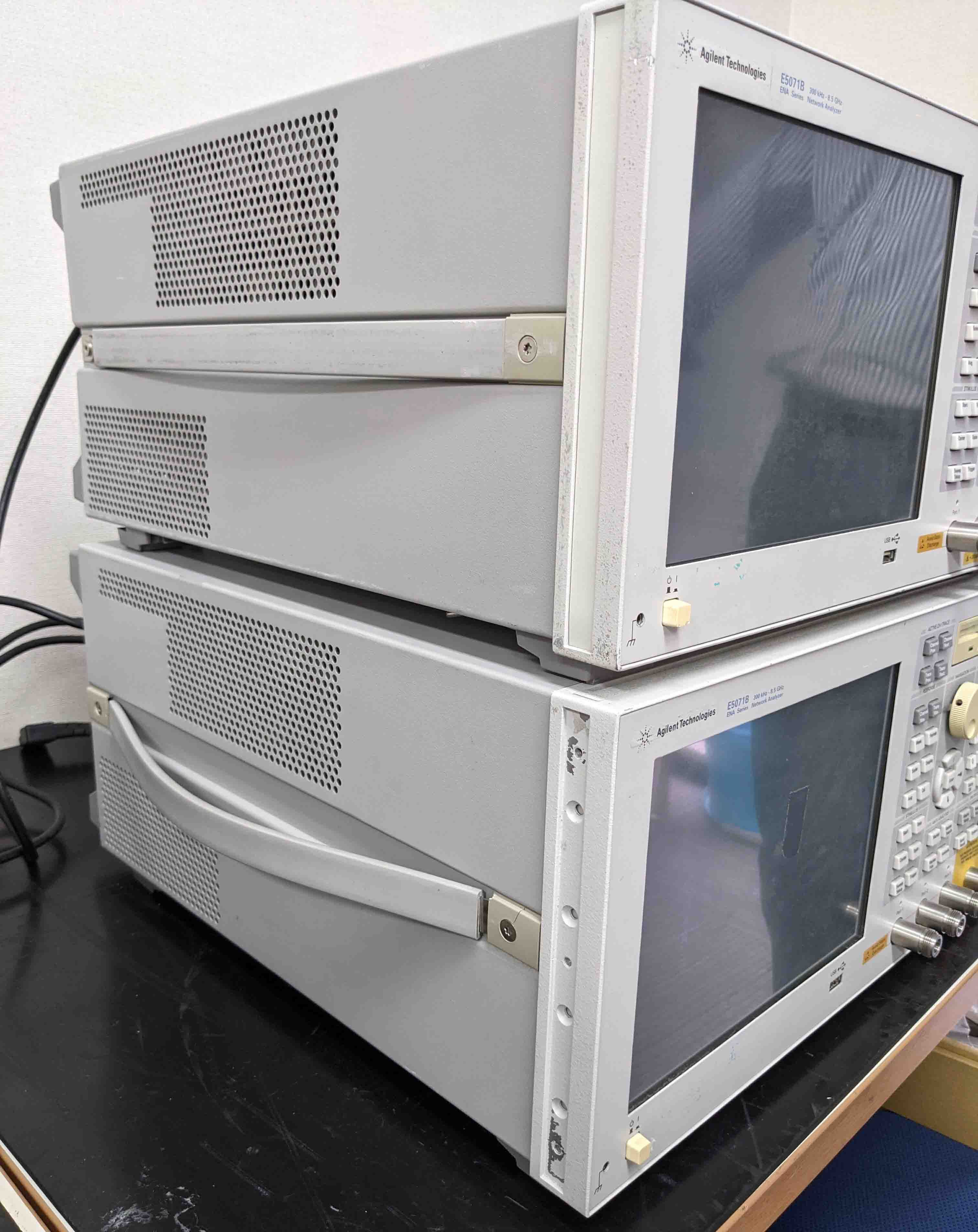 Photo Used AGILENT / HP / HEWLETT-PACKARD / KEYSIGHT E5071B For Sale