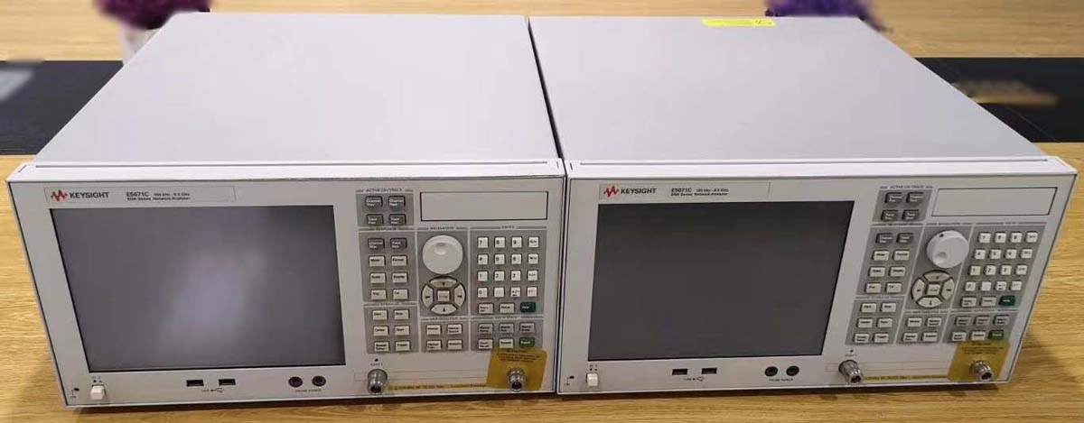 사진 사용됨 AGILENT / HP / HEWLETT-PACKARD / KEYSIGHT E5071C 판매용