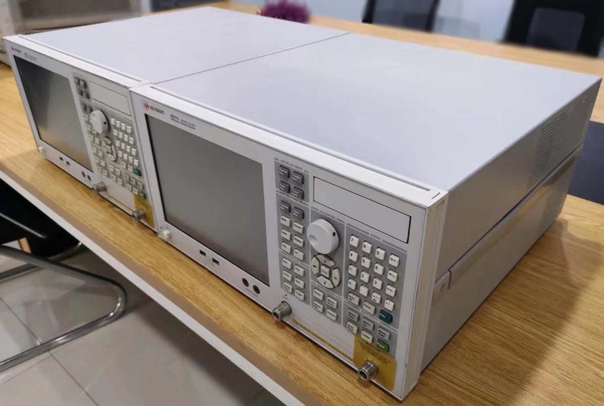 Photo Used AGILENT / HP / HEWLETT-PACKARD / KEYSIGHT E5071C For Sale