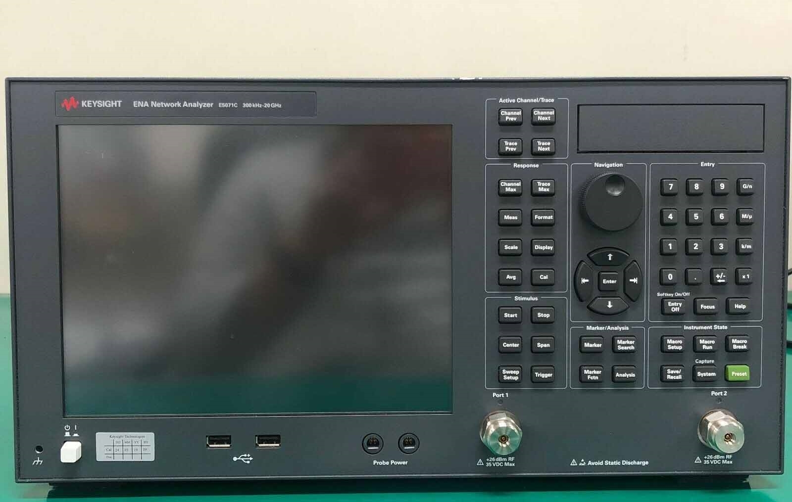 Photo Used AGILENT / HP / HEWLETT-PACKARD / KEYSIGHT E5071C For Sale