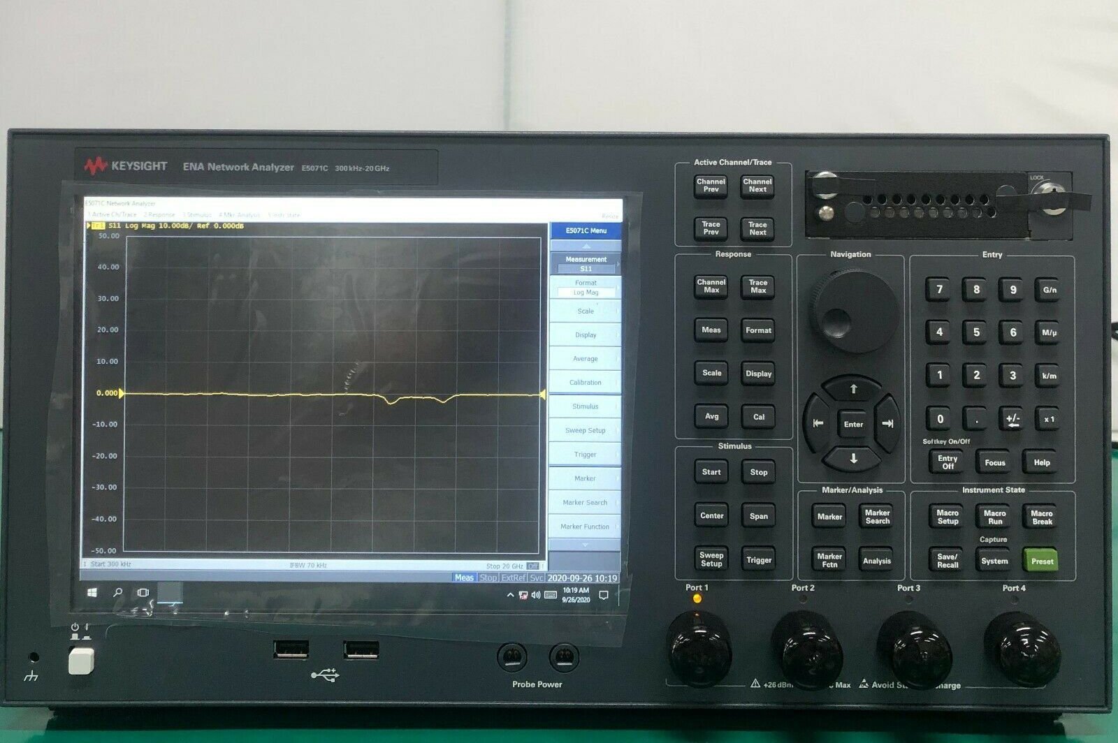 Photo Used AGILENT / HP / HEWLETT-PACKARD / KEYSIGHT E5071C For Sale