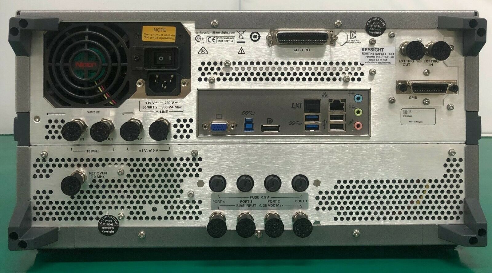 Photo Used AGILENT / HP / HEWLETT-PACKARD / KEYSIGHT E5071C For Sale