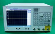 사진 사용됨 AGILENT / HP / HEWLETT-PACKARD / KEYSIGHT E5071C 판매용